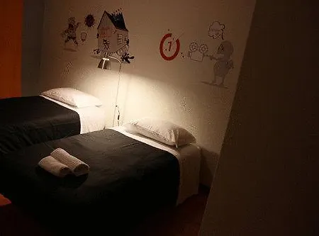 Ostello Oporto Excentric Surf / Design Hostel *